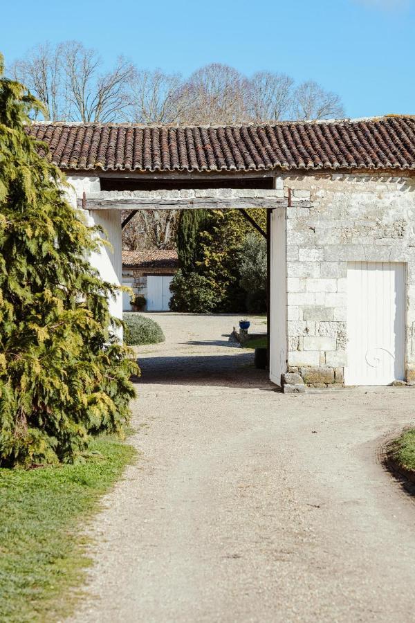 Chateau De La Vallade Saint-Porchaire Exterior foto