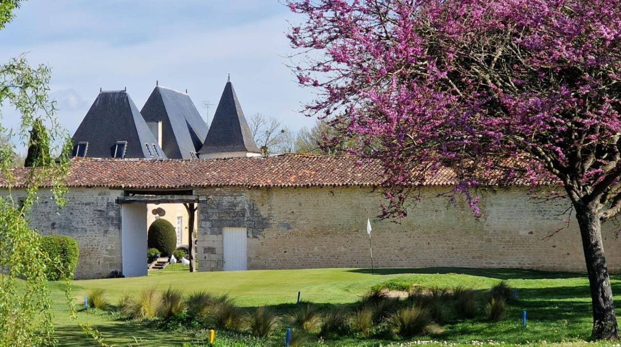 Chateau De La Vallade Saint-Porchaire Exterior foto